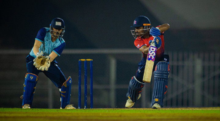 प्रसुन्नालाई ‘युके ब्युटी एण्ड ब्रेन’ को तेस्रो उपाधि